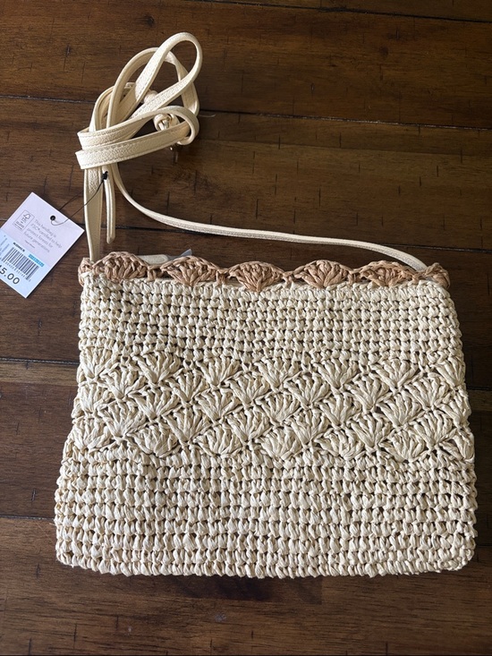 LC Lauren Conrad Handbags - LC Lauren Conrad Summer straw zip crossbody bag NWT